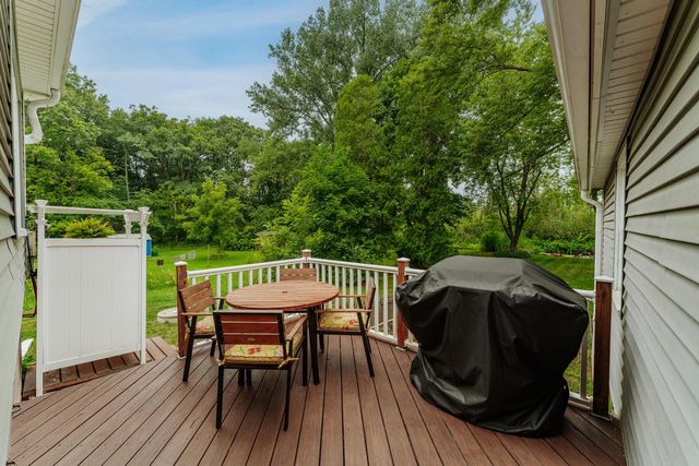 N9199 Deer Path ROAD, East Troy, WI 53120