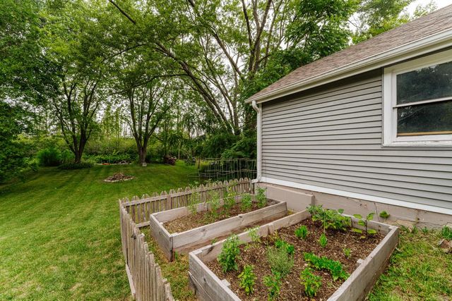 N9199 Deer Path ROAD, East Troy, WI 53120