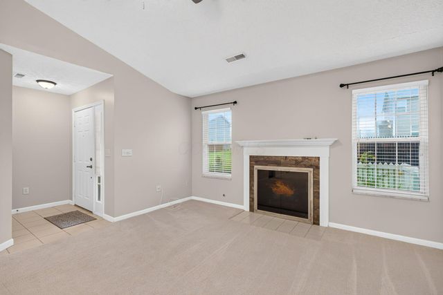 6677 Eagle Ridge Lane, 14D, Canal Winchester, OH 43110