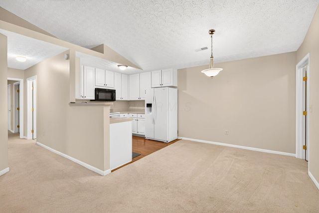 6677 Eagle Ridge Lane, 14D, Canal Winchester, OH 43110