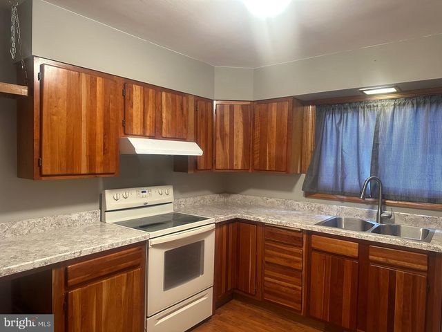 1105 HOLLAND ST, Cumberland, MD 21502