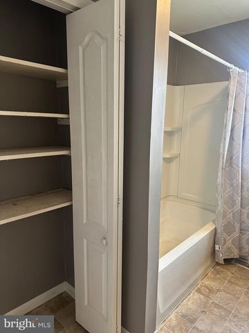 1105 HOLLAND ST, Cumberland, MD 21502