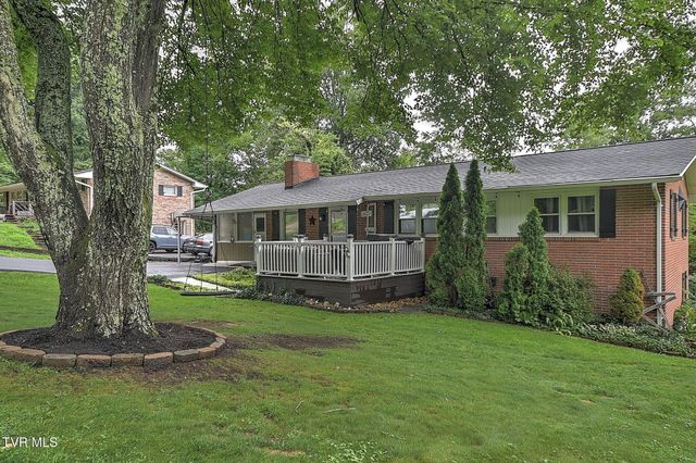 2344 Stuart Drive, Kingsport, TN 37664
