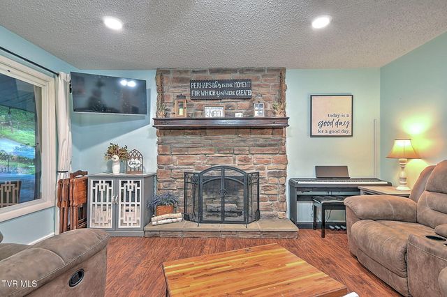 2344 Stuart Drive, Kingsport, TN 37664