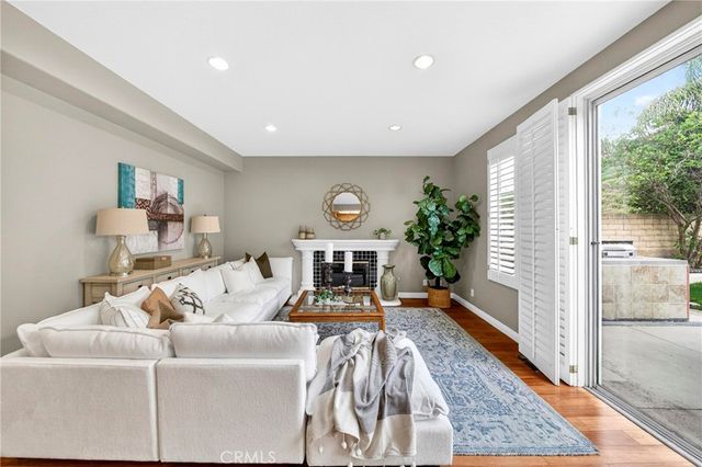 19901 Mid Pines, Porter Ranch, CA 91326