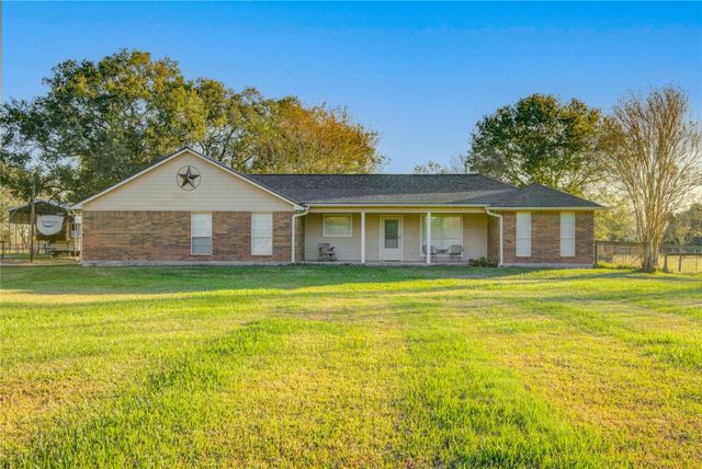 21503 Pecan Bend Road, Damon, TX 77430