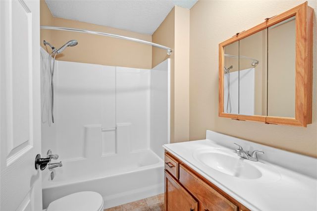 21503 Pecan Bend Road, Damon, TX 77430