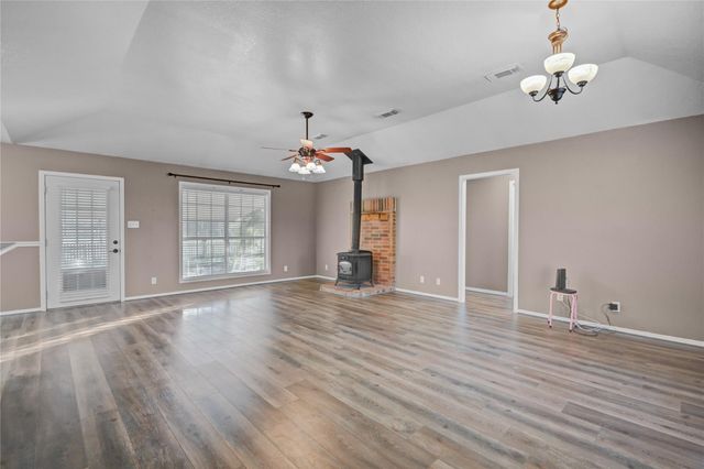 21503 Pecan Bend Road, Damon, TX 77430