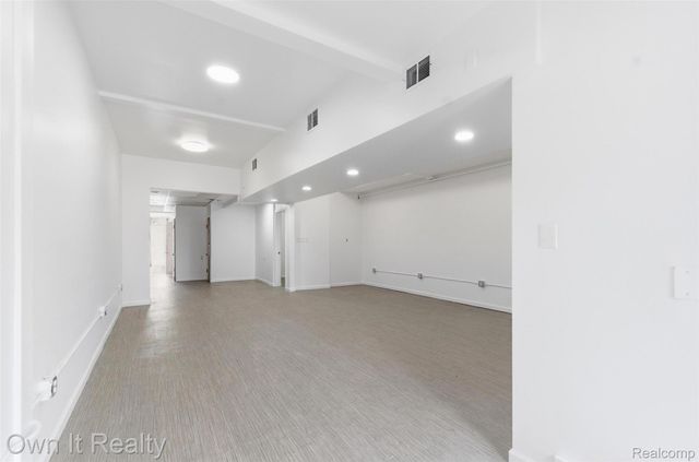 15324 W Michigan Avenue, Dearborn, MI 48126