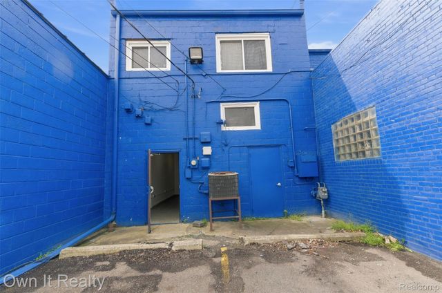 15324 W Michigan Avenue, Dearborn, MI 48126