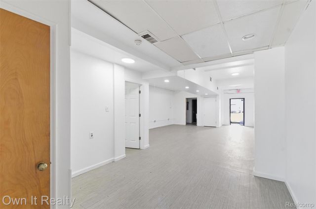 15324 W Michigan Avenue, Dearborn, MI 48126