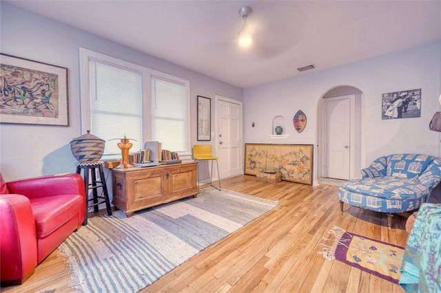 735 26TH AVENUE S, St Petersburg, FL 33705