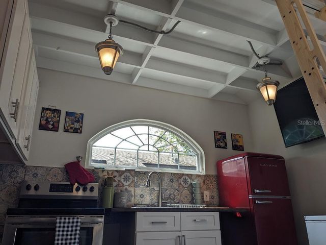 735 26TH AVENUE S, St Petersburg, FL 33705