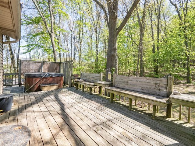 4115 S Van Kal Street, Mattawan, MI 49071