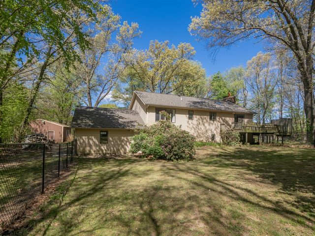 4115 S Van Kal Street, Mattawan, MI 49071