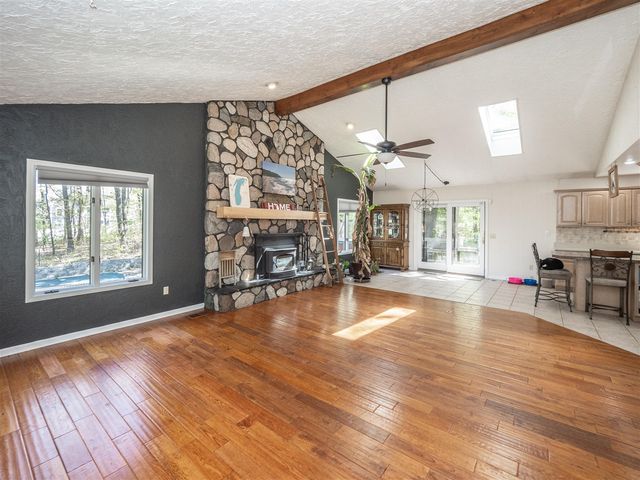 4115 S Van Kal Street, Mattawan, MI 49071