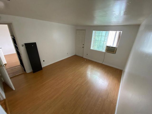 864 Glencoe Dr, San Diego, CA 92114