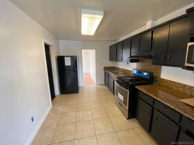 864 Glencoe Dr, San Diego, CA 92114