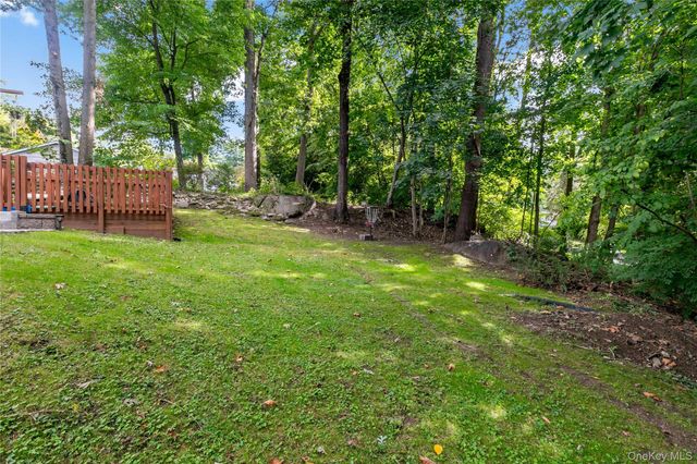 42 Park Drive, Cortlandt Manor, NY 10567