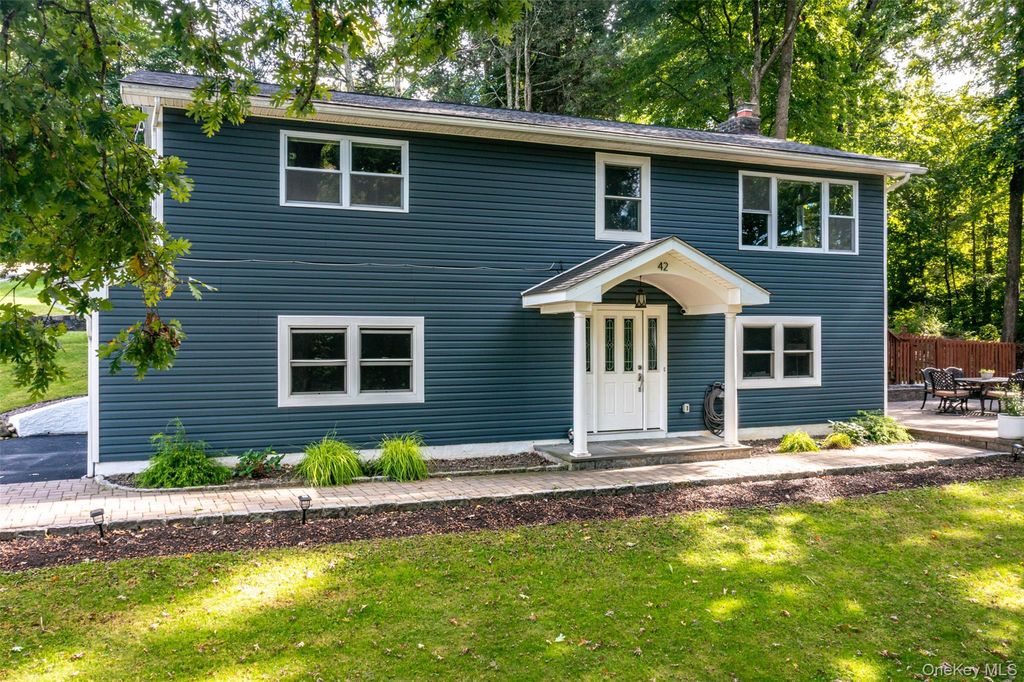42 Park Drive, Cortlandt Manor, NY 10567 — photo 2