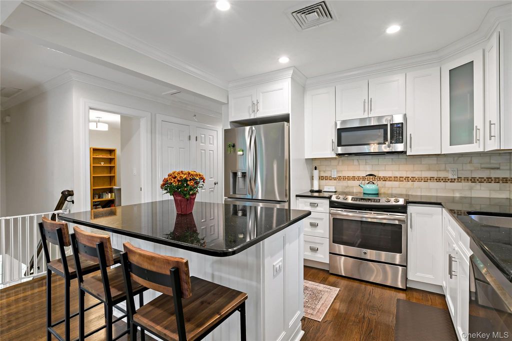42 Park Drive, Cortlandt Manor, NY 10567 — photo 5