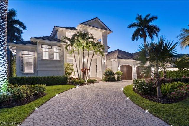 2805 Leeward LN, Naples, FL 34103