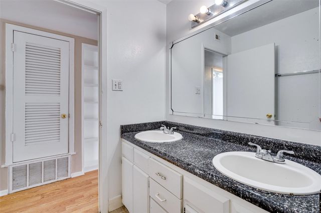307 E 31 ST 107, Austin, TX 78705