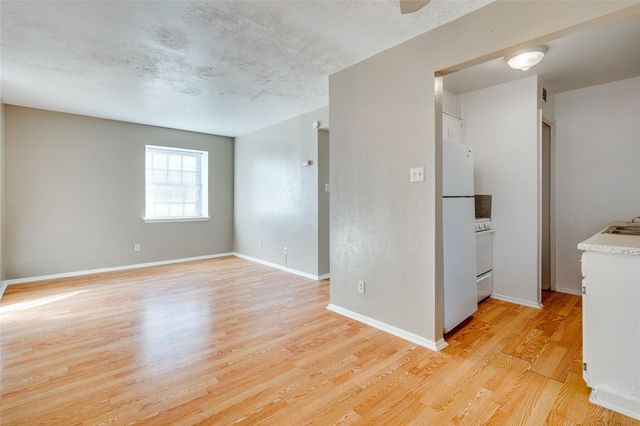 307 E 31 ST 107, Austin, TX 78705