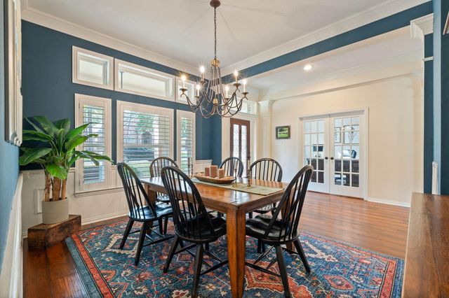 22 Greycrest Place, The Woodlands, TX 77382