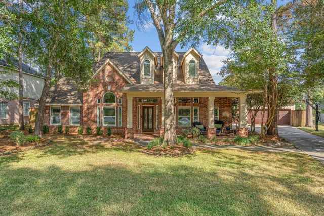 22 Greycrest Place, The Woodlands, TX 77382