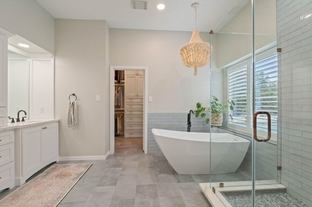 22 Greycrest Place, The Woodlands, TX 77382