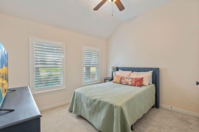 22 Greycrest Place, The Woodlands, TX 77382