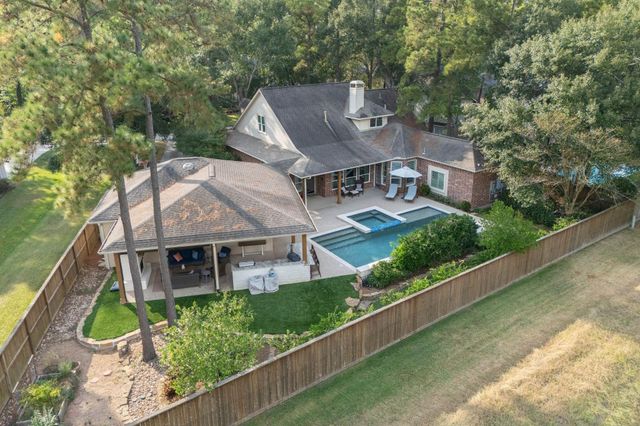 22 Greycrest Place, The Woodlands, TX 77382