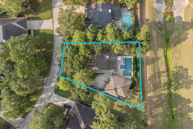 22 Greycrest Place, The Woodlands, TX 77382