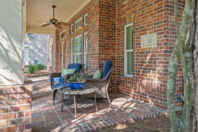 22 Greycrest Place, The Woodlands, TX 77382