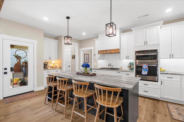 816 Gordon Pond Road, Lafayette, GA 30728