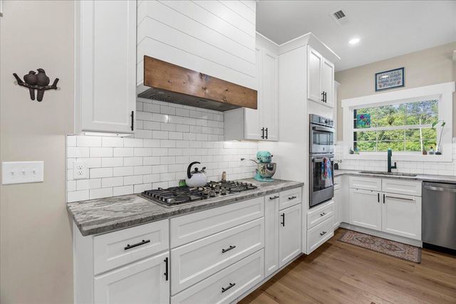 816 Gordon Pond Road, Lafayette, GA 30728
