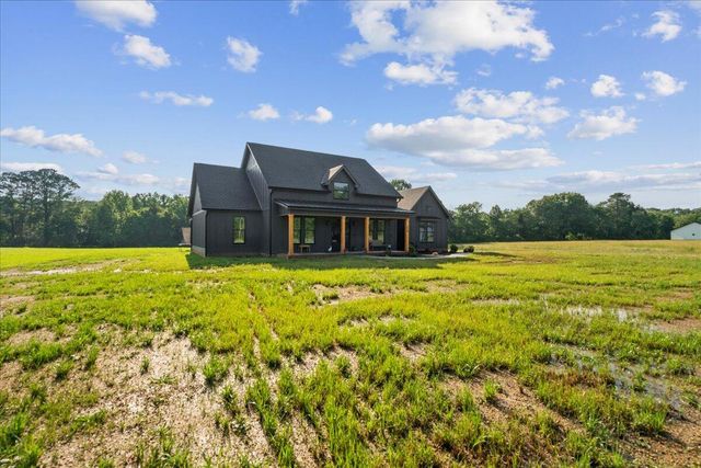816 Gordon Pond Road, Lafayette, GA 30728