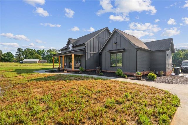 816 Gordon Pond Road, Lafayette, GA 30728