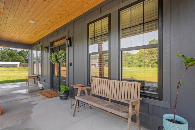 816 Gordon Pond Road, Lafayette, GA 30728