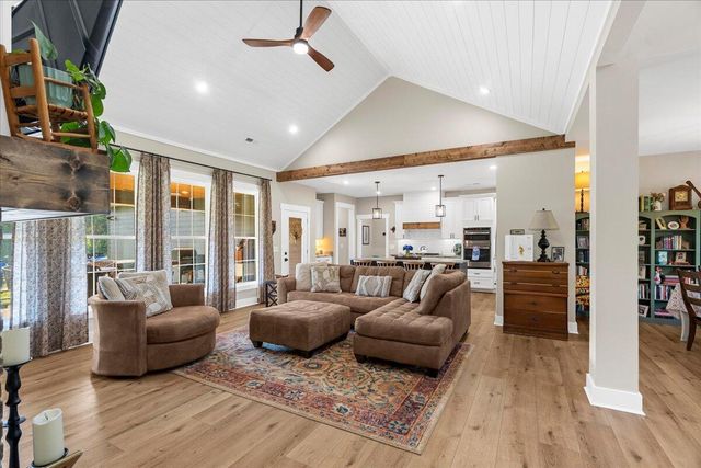 816 Gordon Pond Road, Lafayette, GA 30728