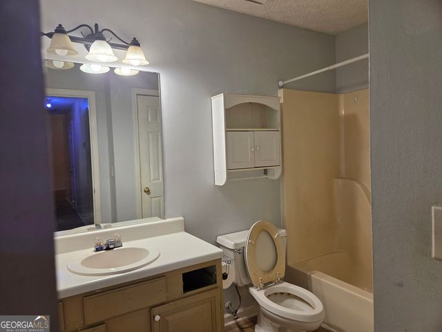 217 Brooks Lane, Winder, GA 30680