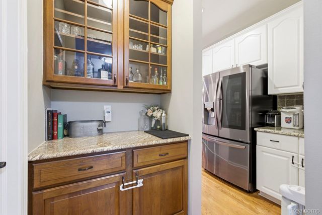 3772 Fawn Drive, Oakland Charter Township, MI 48306