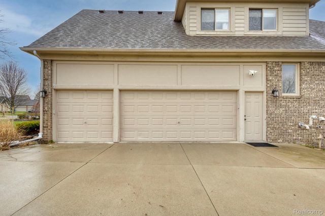 3772 Fawn Drive, Oakland Charter Township, MI 48306