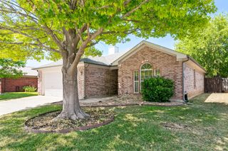 8345 Riversprings Drive, Fort Worth, TX 76053