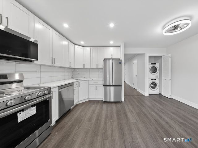49 Mencel Circle B, Bridgeport, CT 06610