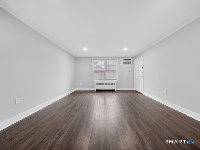 49 Mencel Circle B, Bridgeport, CT 06610