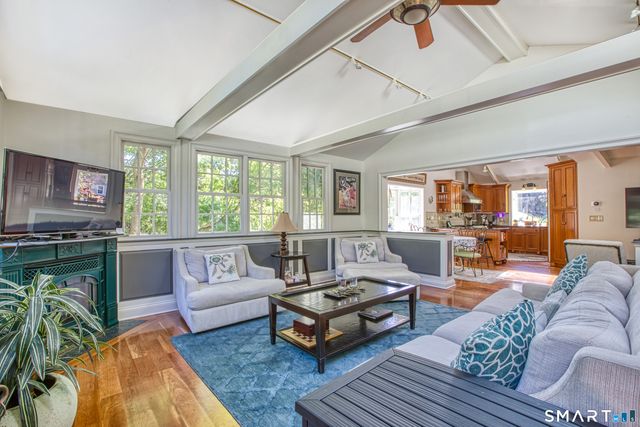 34 Regency Drive, Norwalk, CT 06851