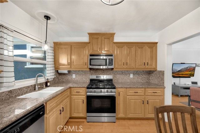 5533 Oliva Avenue, Lakewood, CA 90712