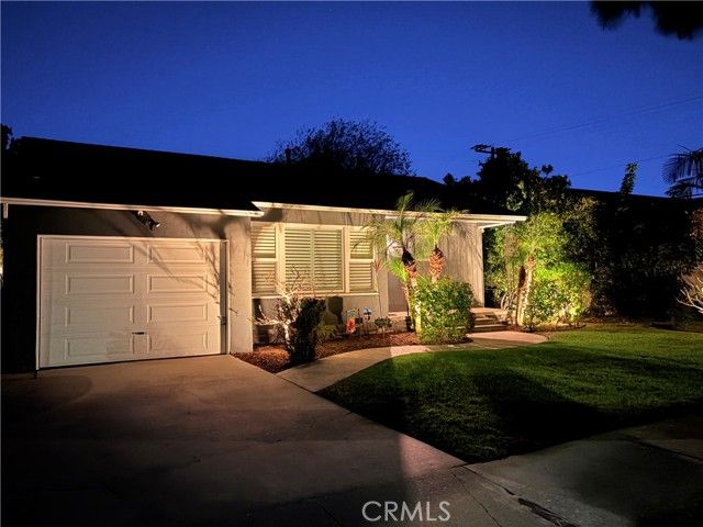 5533 Oliva Avenue, Lakewood, CA 90712
